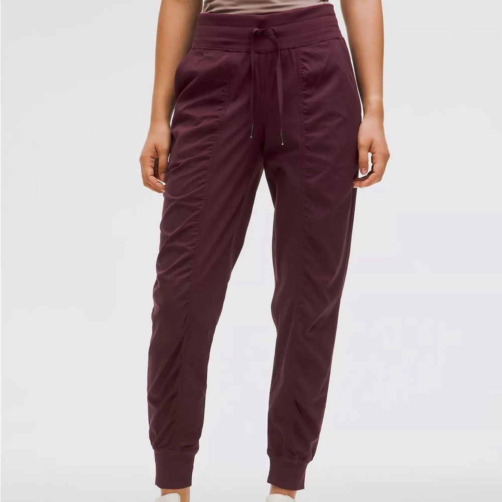 Lululemon maroon / garnet dance studio joggers 4